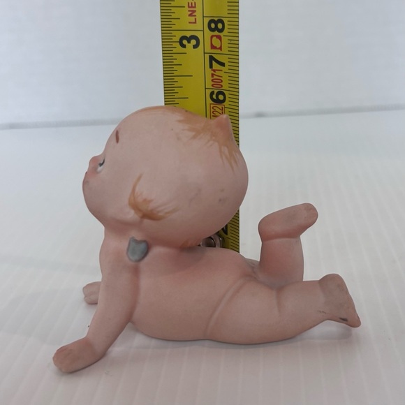 VTG Kewpie Doll Porcelain Bisque Baby Crawling  Figurine - Picture 8 of 9